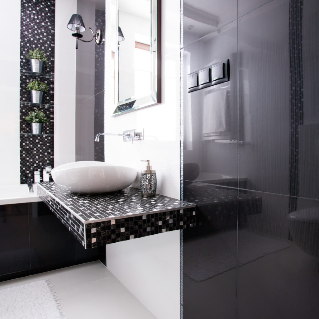 black and white bathroom