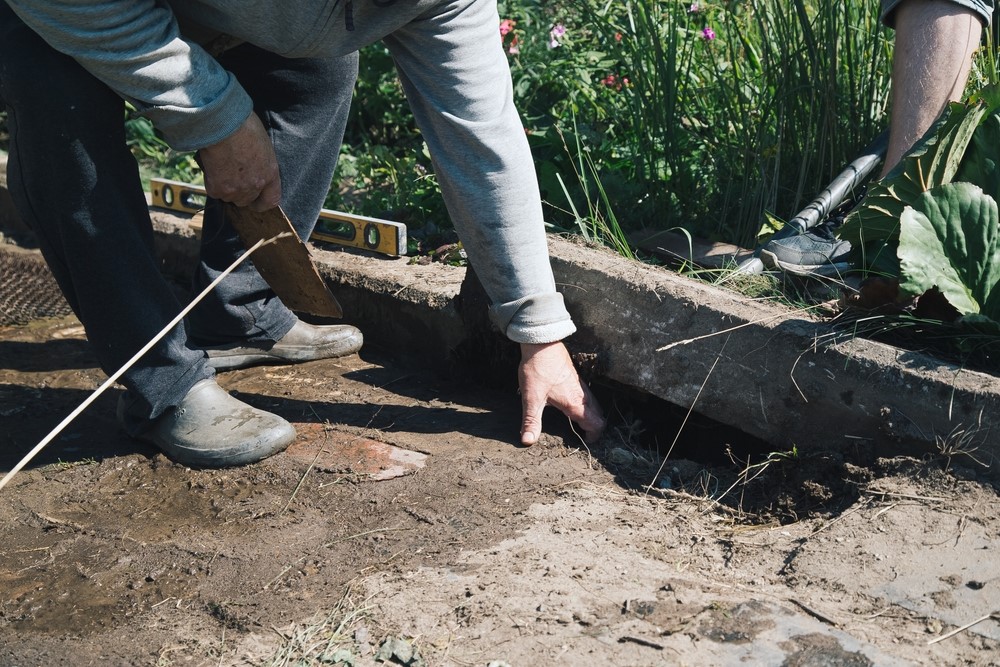 placing curbstones